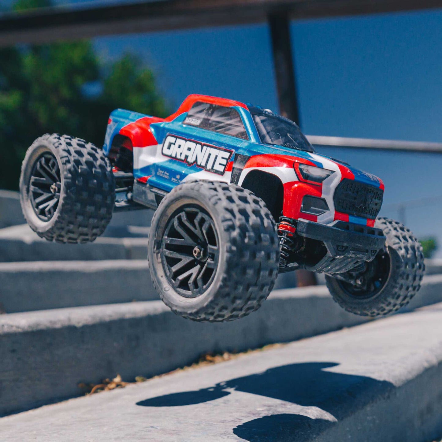 1/18 GRANITE GROM 4x4 SMART Small Scale MT Blue  (Includes battery and charger)