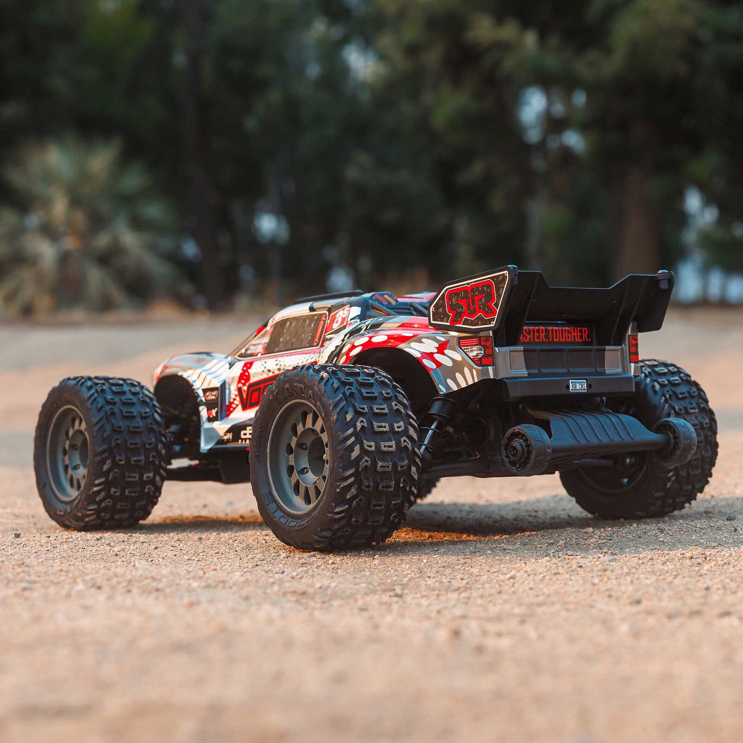 1/10 VORTEKS 223S 4X4 Stadium Truck (Requires Battery & Charger) Red