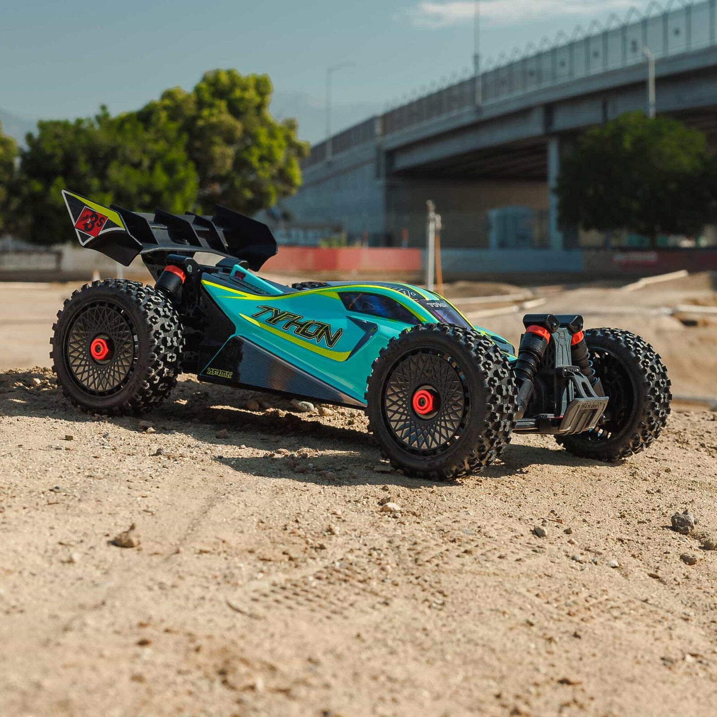 1/8 TYPHON 223S 4X4 Buggy RTR (Requires battery & charger): Green