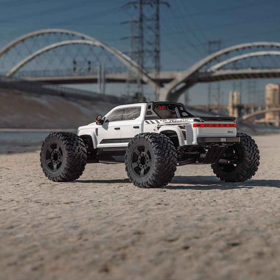 1/7 Big Rock 4WD BLX (Requires battery & charger): White