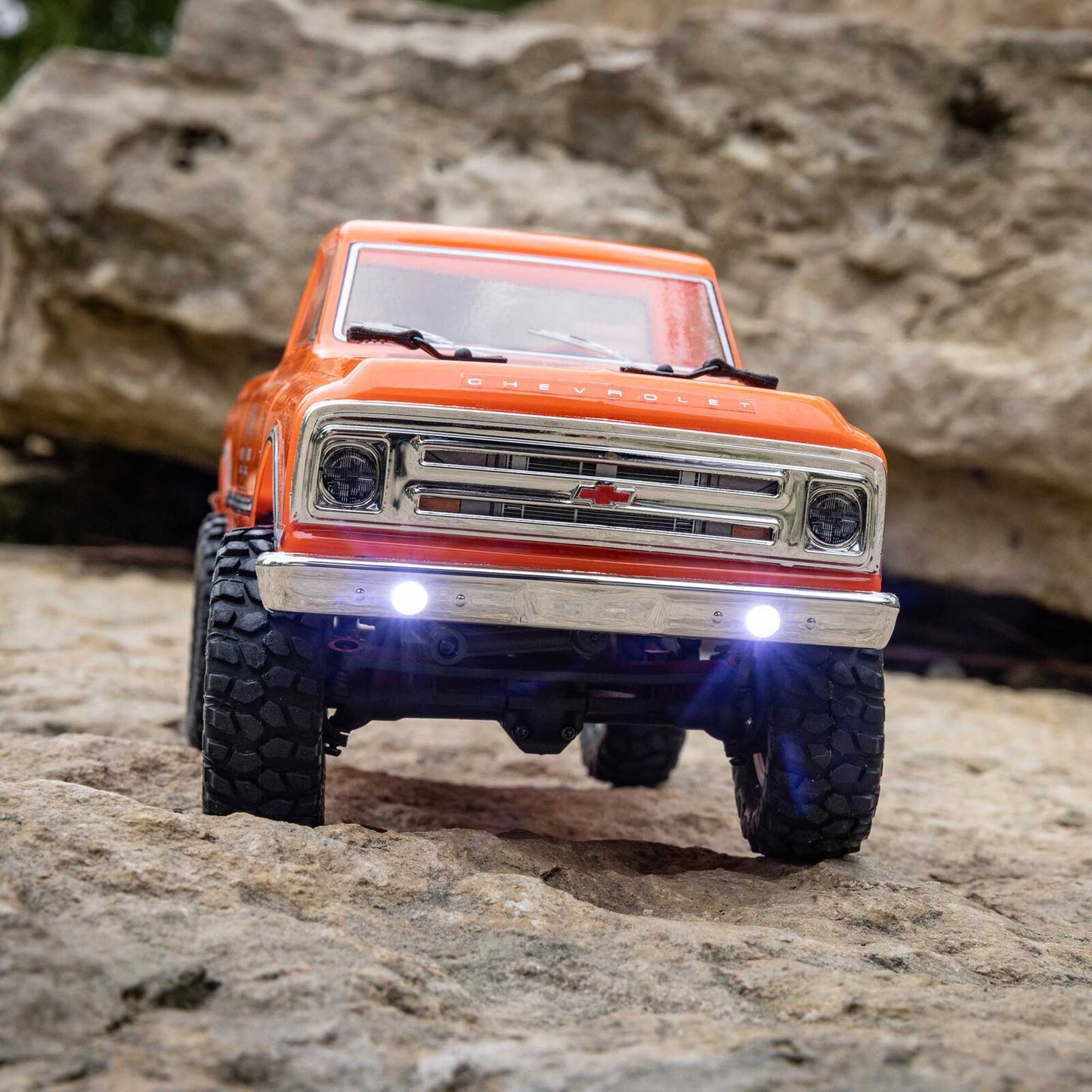 1/24 SCX24 1967 Chevrolet C10, 4WD, RTR (Includes batttery & charger): Orange