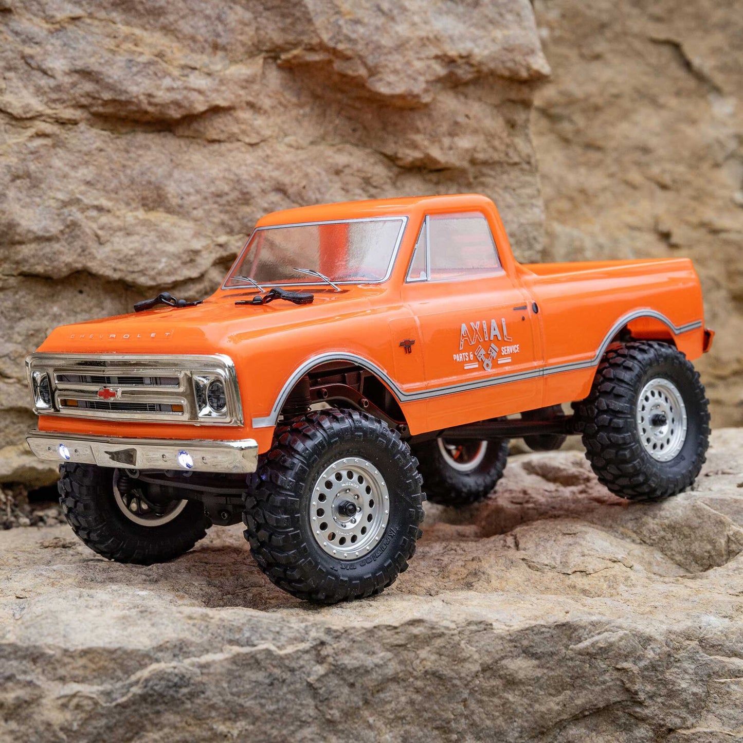 1/24 SCX24 1967 Chevrolet C10, 4WD, RTR (Includes batttery & charger): Orange