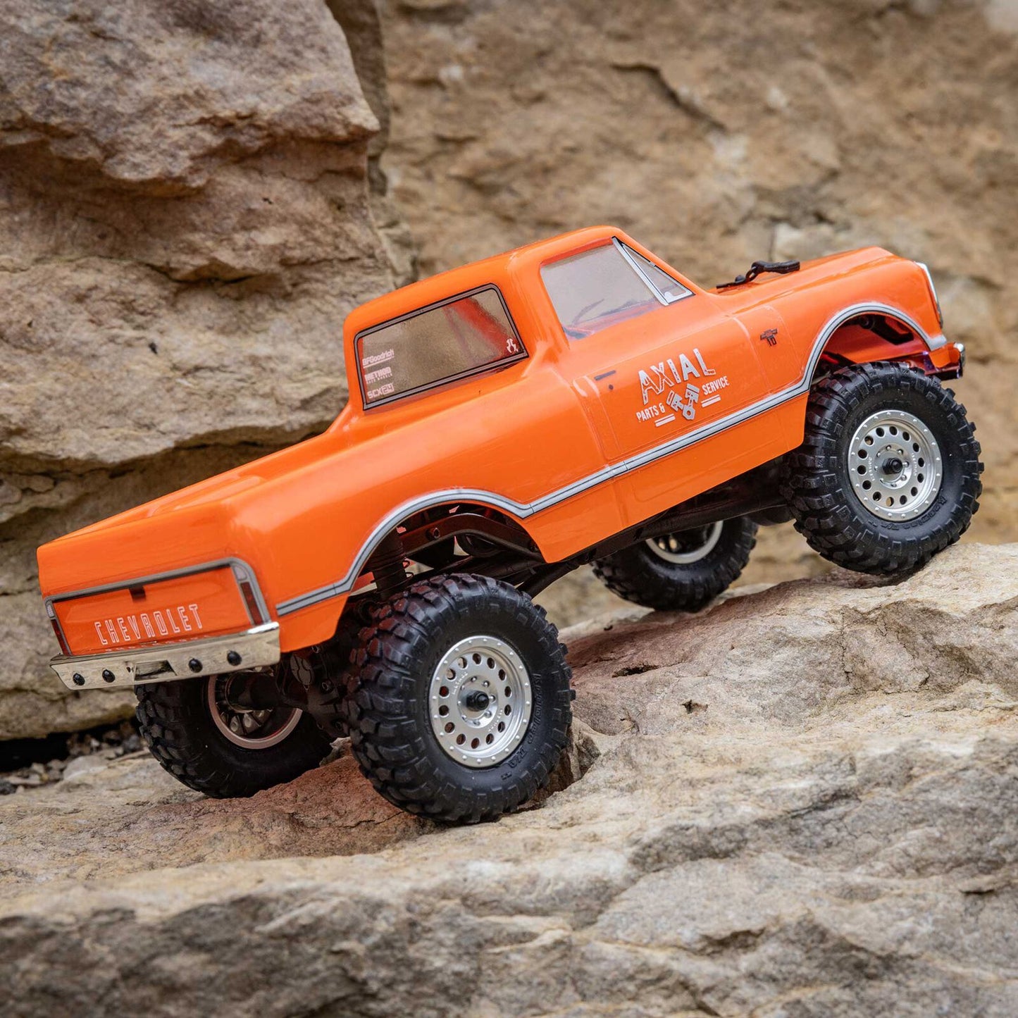 1/24 SCX24 1967 Chevrolet C10, 4WD, RTR (Includes batttery & charger): Orange