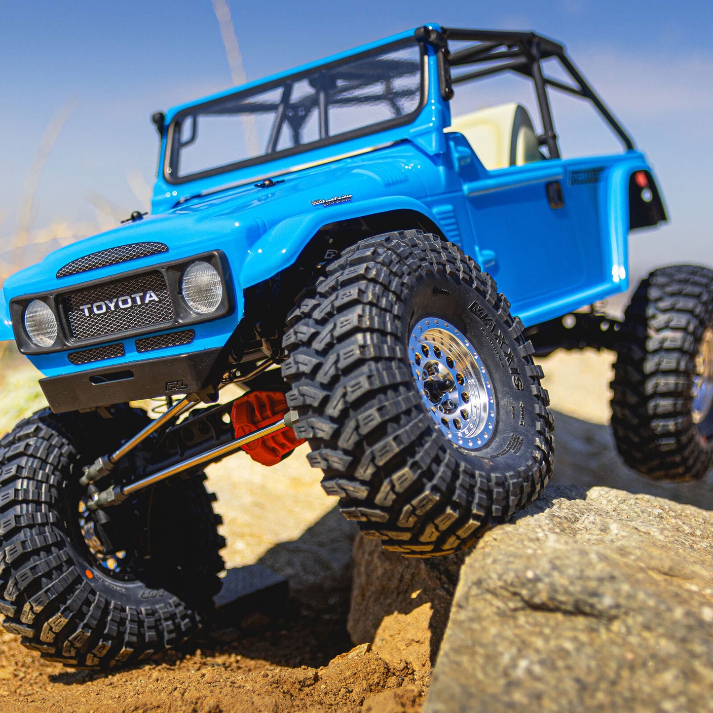 1979 Toyota Land Cruiser FJ40 Clear Body with Trail Cage & Scale Molded Accessories for 12.3"" (313m