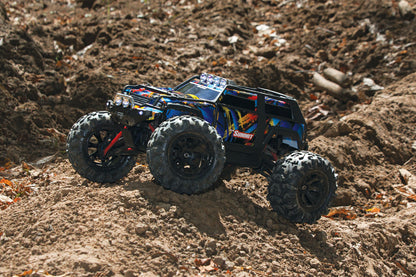 1/16 Summit, 4WD, RTR (Includes battery & charger): Rock and Roll