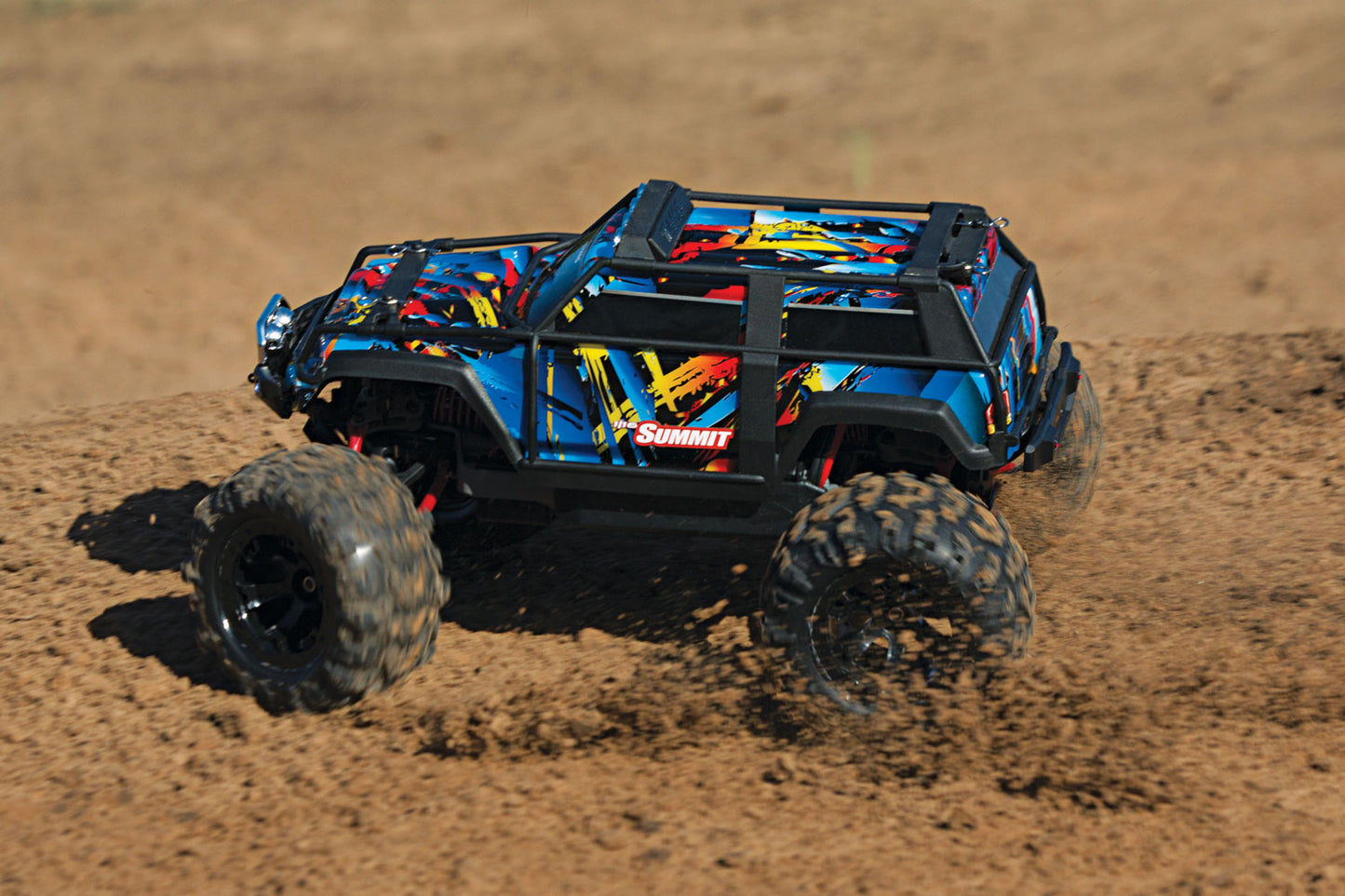 1/16 Summit, 4WD, RTR (Includes battery & charger): Rock and Roll