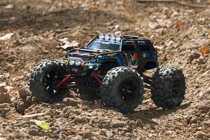 1/16 Summit, 4WD, RTR (Includes battery & charger): Rock and Roll