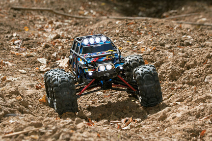 1/16 Summit, 4WD, RTR (Includes battery & charger): Rock and Roll