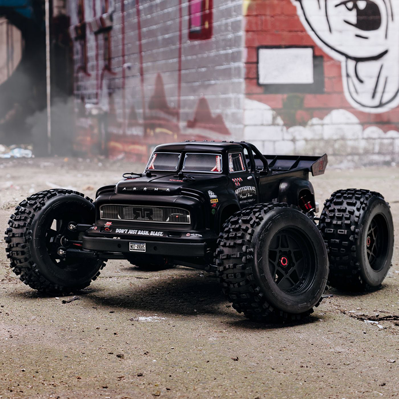 1/8 Notorious 6S, 4WD, BLX (Requires battery & charger): Black