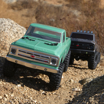 1/24 SCX24 1967 Chevrolet C10, 4WD, RTR (Includes batttery & charger): Green