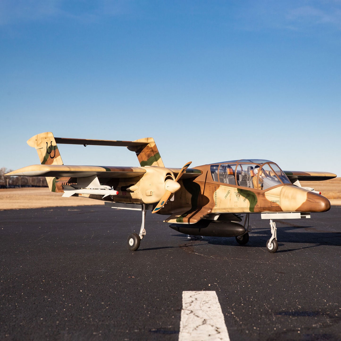 OV-10 Bronco 30cc ARF, 108" with Landing Gear Set